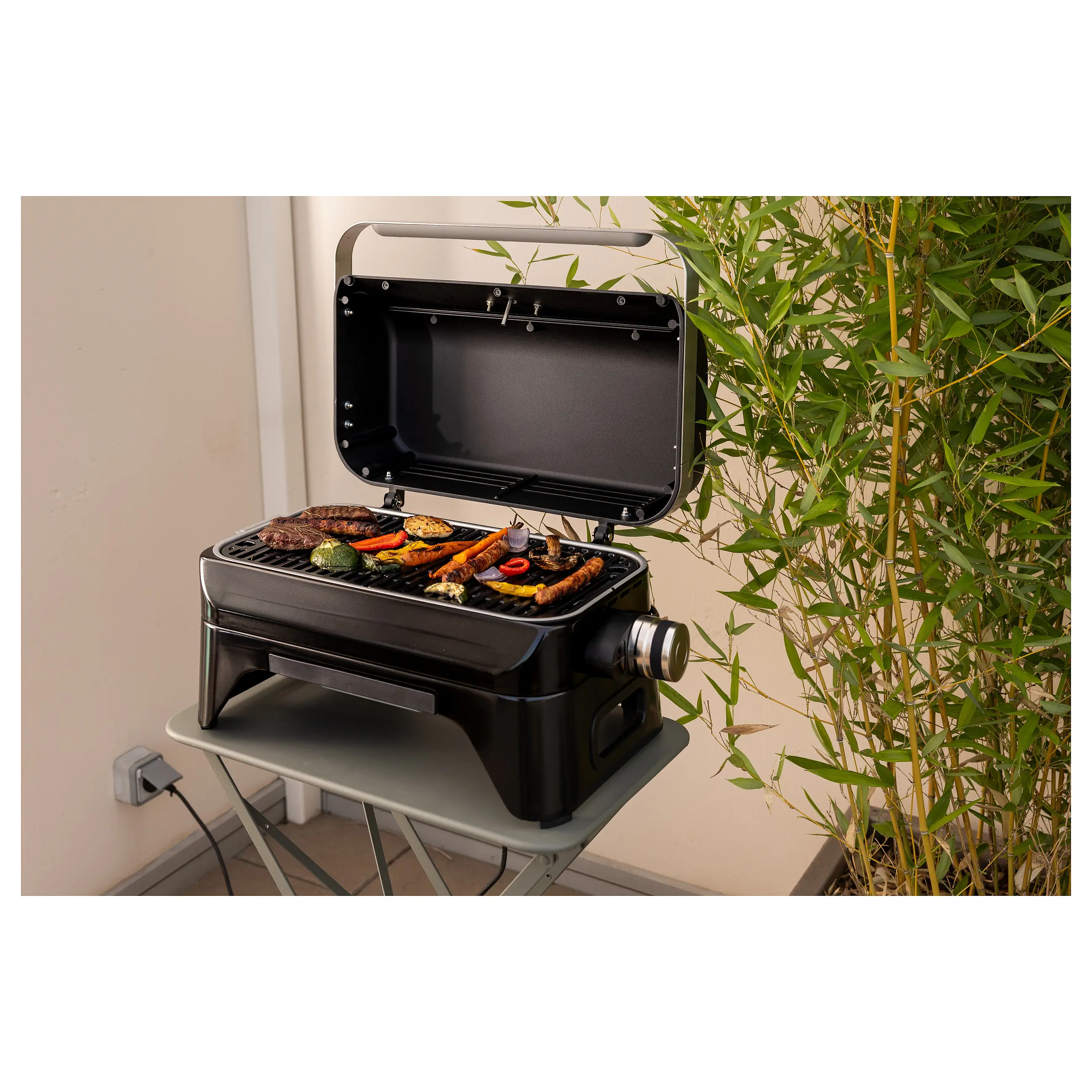 Campingaz Attitude 2go Electric Tischgrill mit Grillrost Camping Grills