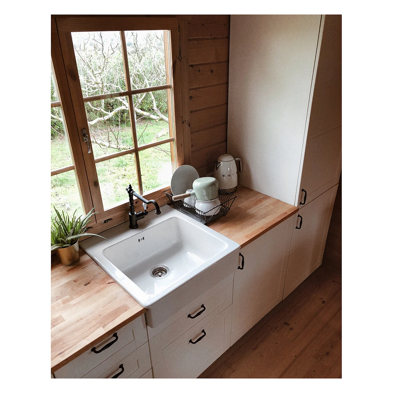 SMEG wasserkocher 50s style klf04creu  creme Kuechenkleingeraete