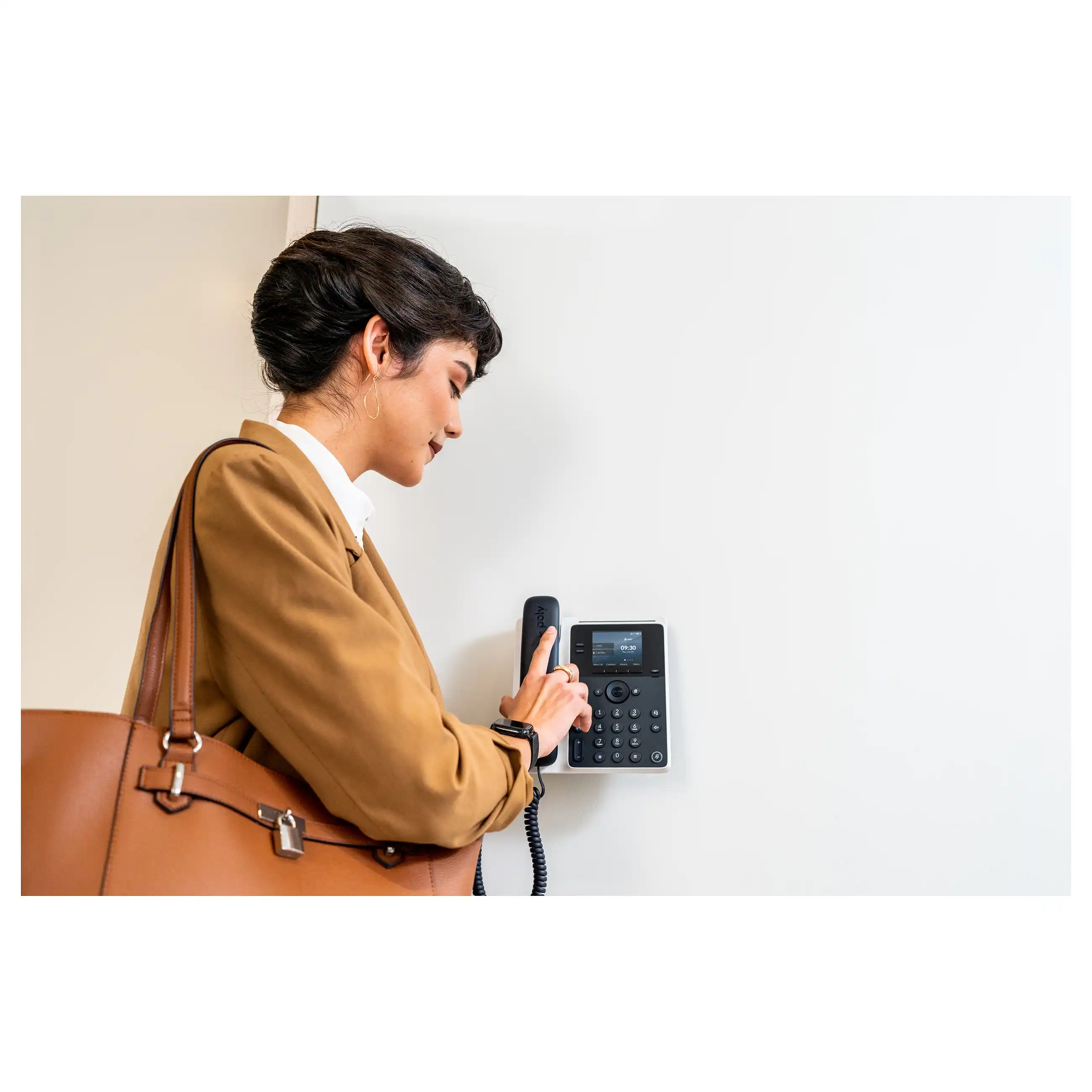 HP Poly Edge E100 IP Telefon und PoE faehig Netzwerk