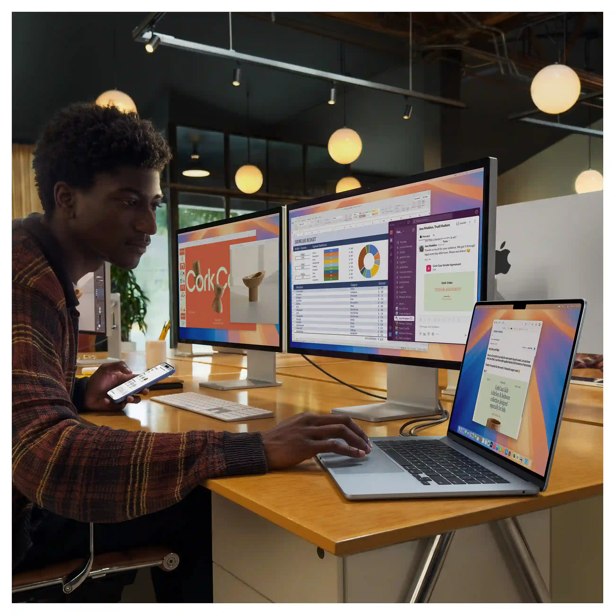 Apple MacBook Air  M4 chip with 10 core CPU and 10 core GPU  16GB  512GB SSD   Midnight Notebooks & E-Book Reader