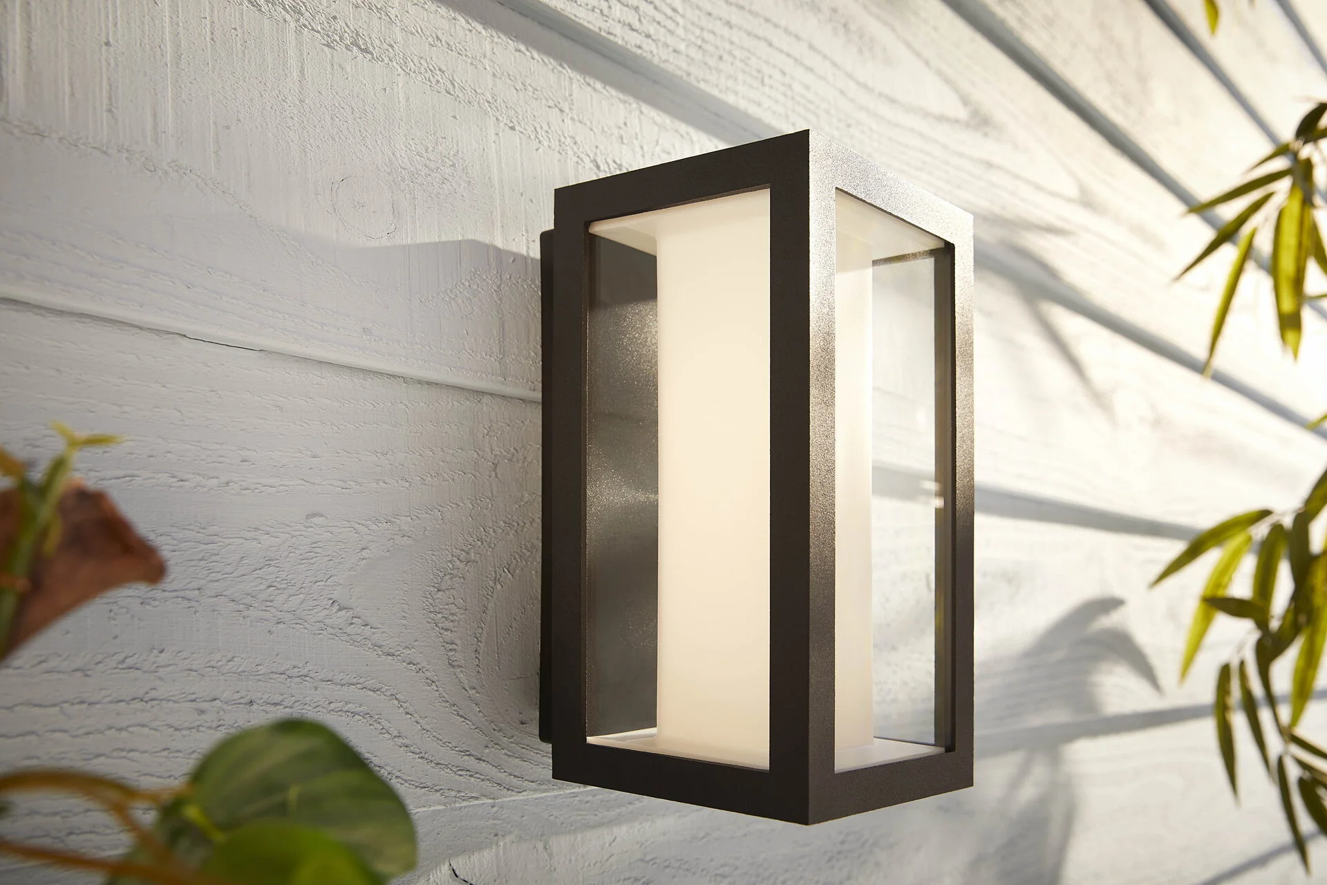 Philips Hue White and Color ambiance Impress Outdoor Wandleuchte schwarz Smart Home