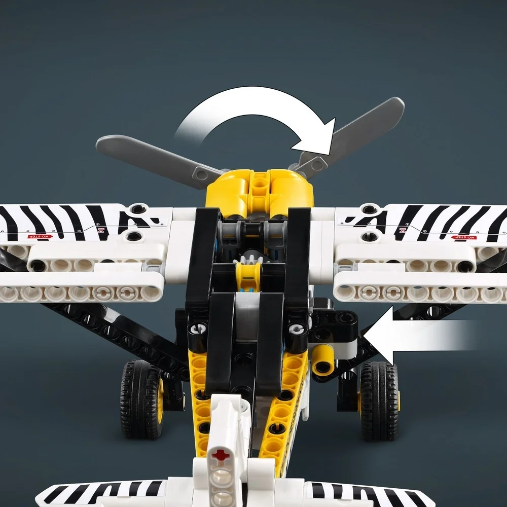 LEGO 42198 Technic Propellerflugzeug Spielwaren