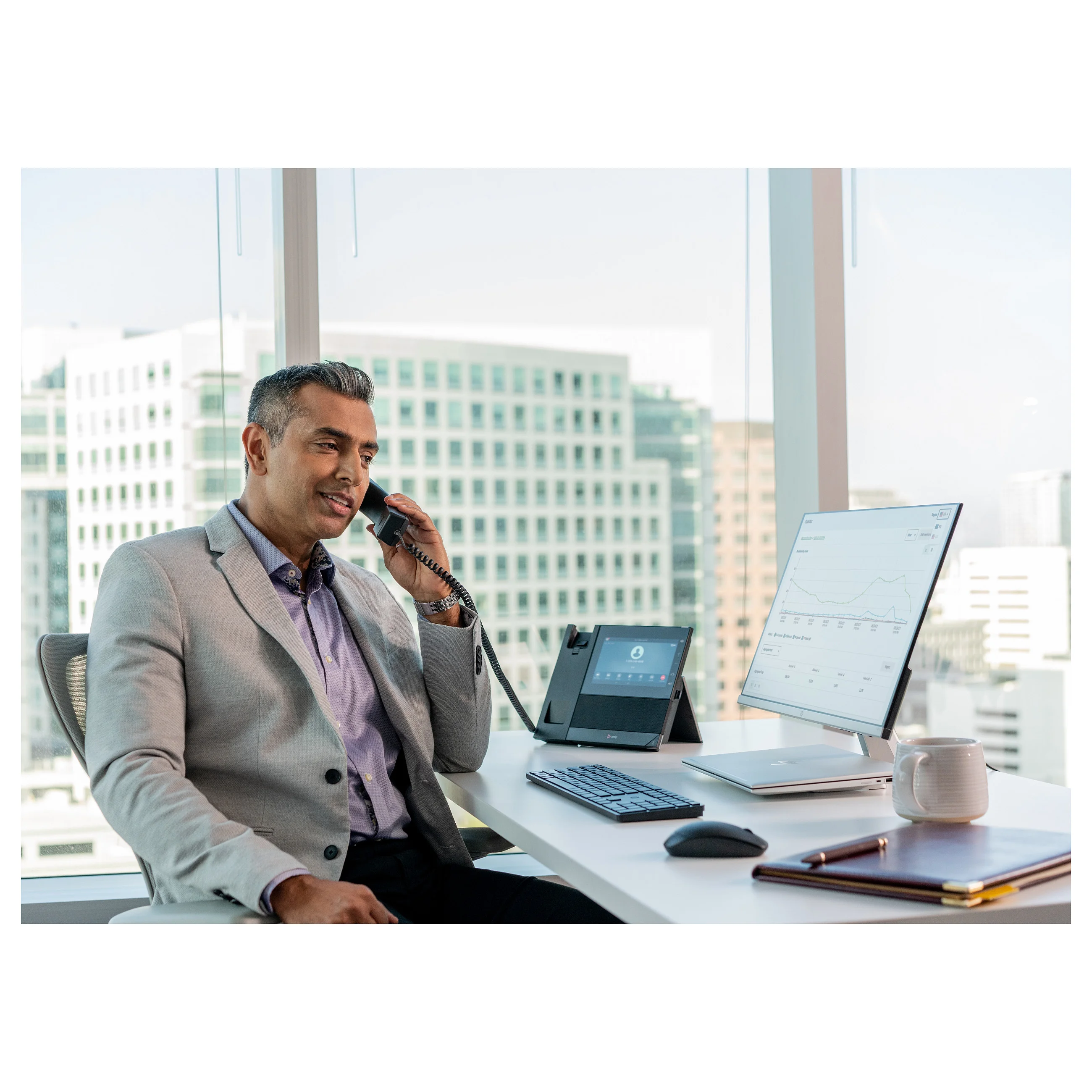 HP Poly CCX 600 Business Medientelefon fuer Microsoft Teams und PoE faehig Netzwerk