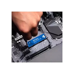 Western Digital Blue SSD 2TB M 2 2280 SN5000 WDS200T4B0E Speichermedien