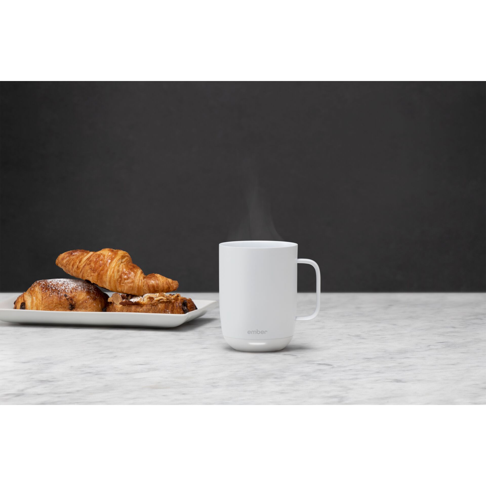 Ember Mug 14 oz White Tee- & Thermoskannen