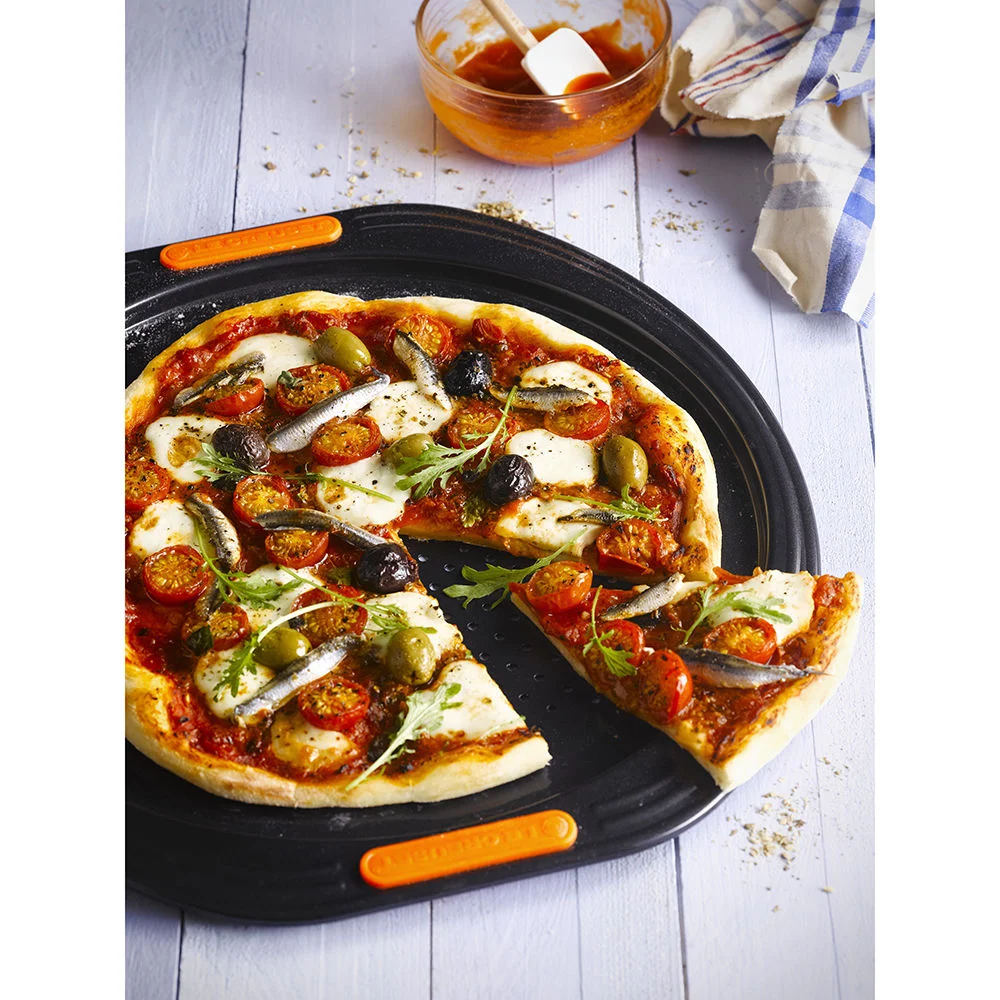 Le Creuset Pizzablech 33 cm Kueche
