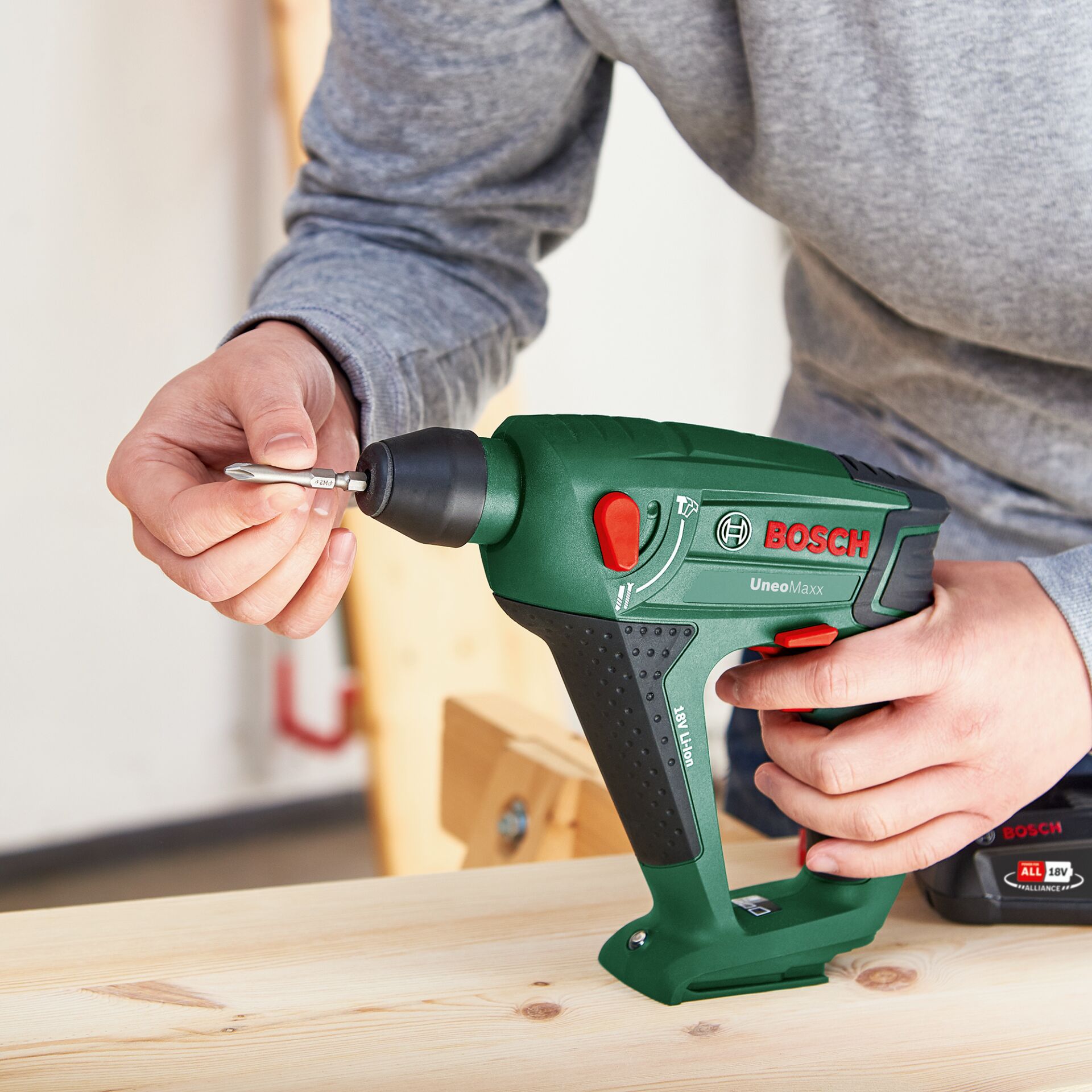 Bosch UNEO Maxx Akku Bohrhammer Bohrer & Schrauber