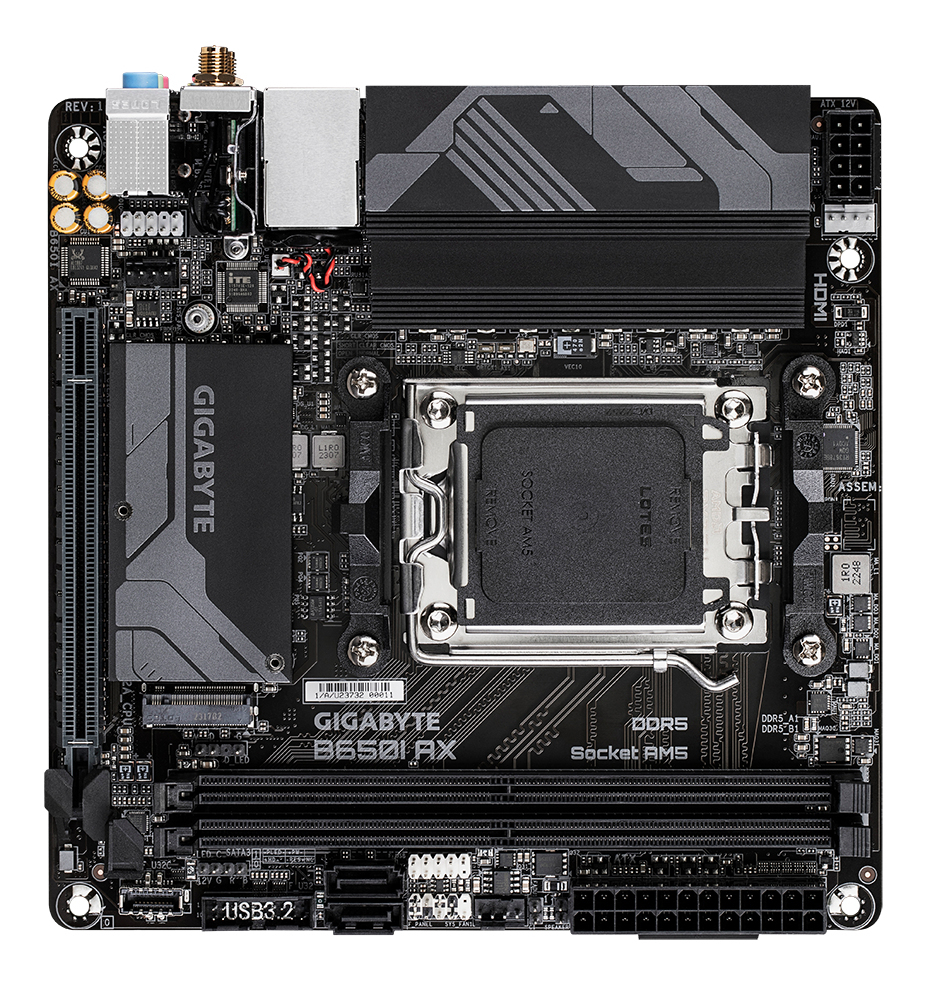 GIGABYTE B650I AX Mainboard   AMD Ryzen 9000er Serie  5 2 1 Phasen VRM  bis zu 6400 MHz DDR5  OC   1xPCIe 4 0 M 2  2 5 GbE LAN  WIFI 6E  USB 3 2 Gen 2 PC-Zubehoer