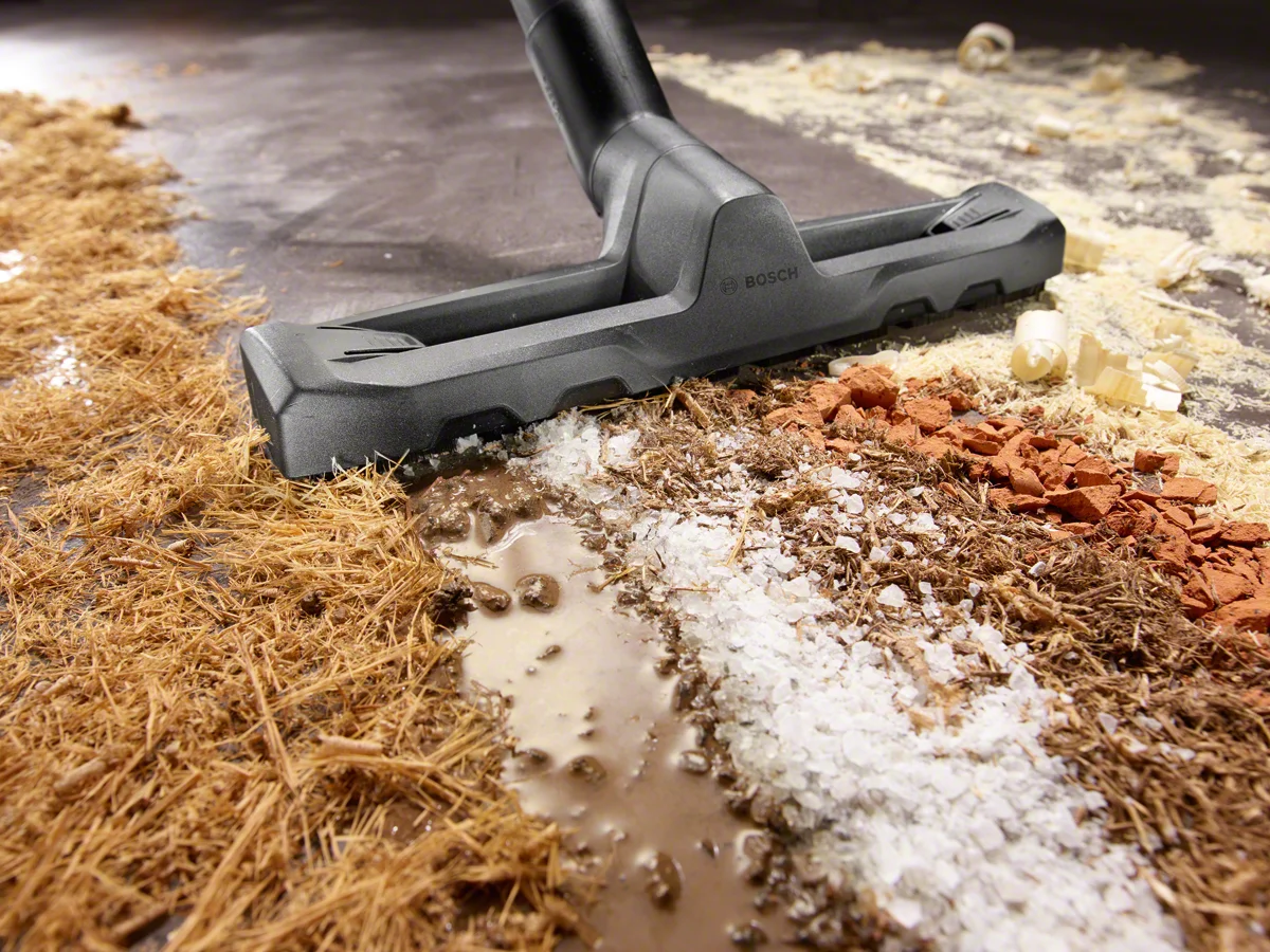 Bosch UniversalVac 15 Schwarz  Gruen 15 l 1000 W Staubsauger & Reiniger