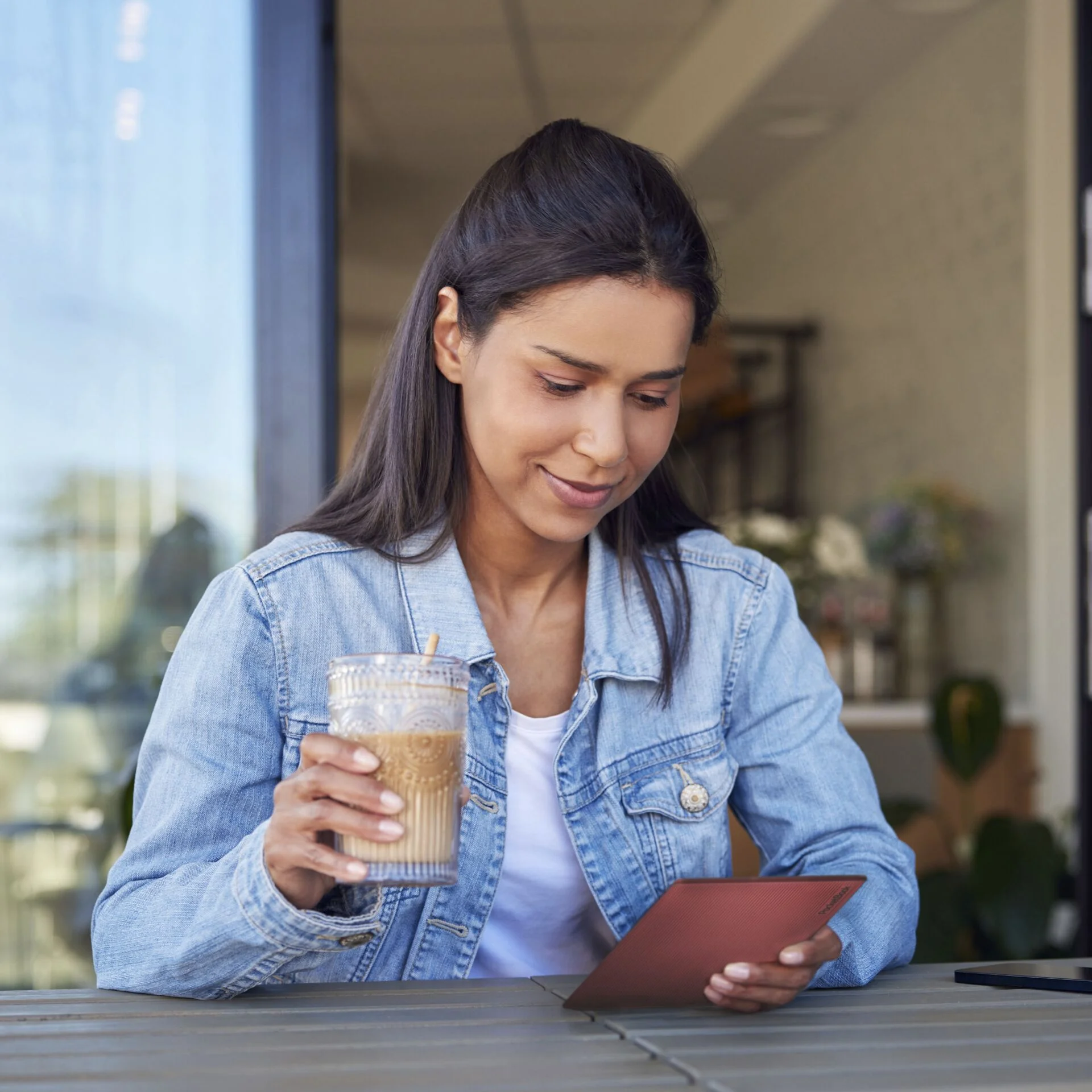 PocketBook Verse Pro Passion Red Notebooks & E-Book Reader E-Book Reader