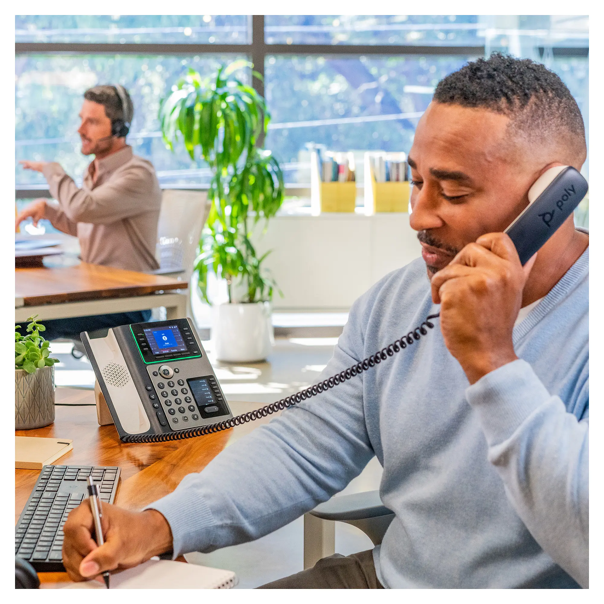 HP Poly Edge E450 IP Telefon und PoE faehig Netzwerk