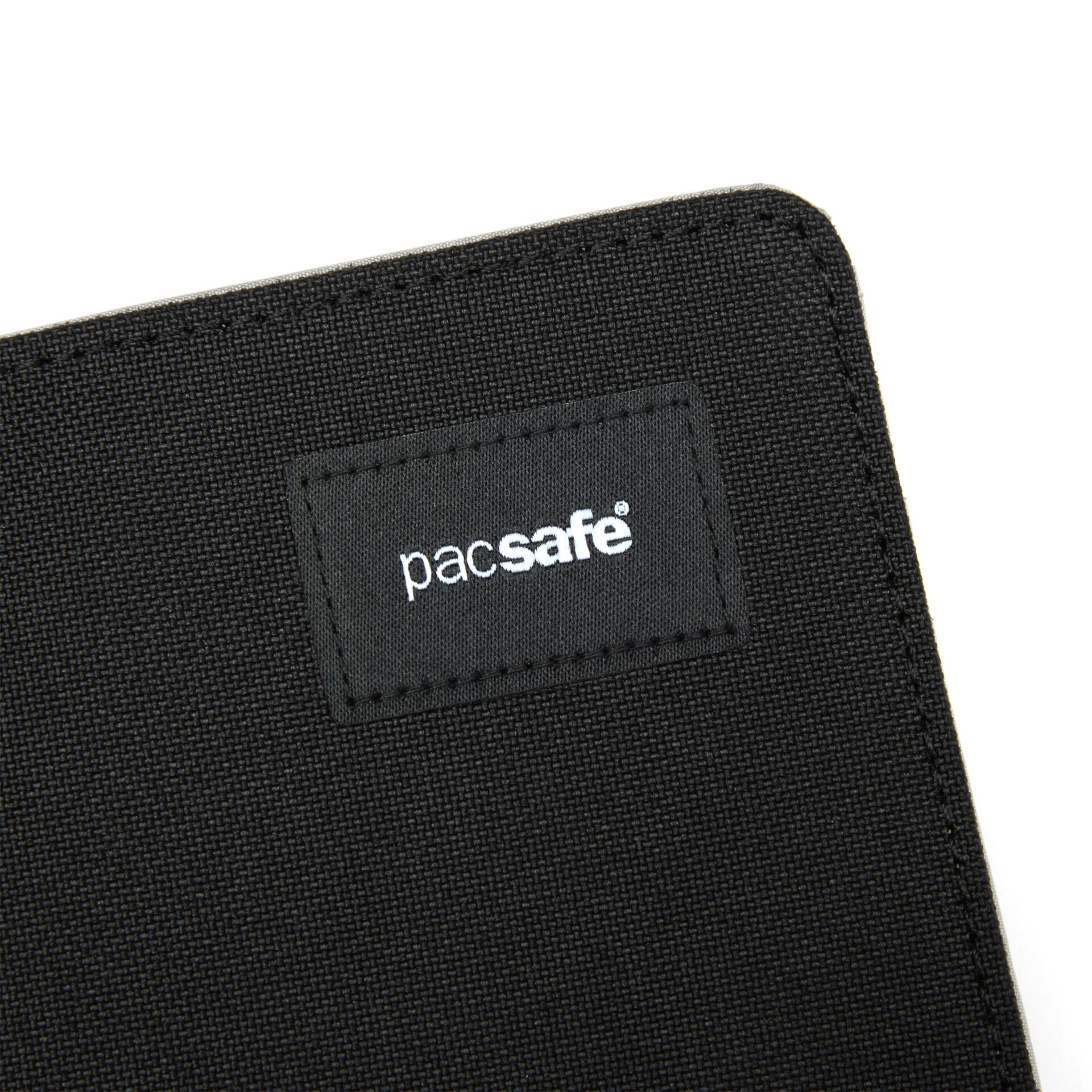 Pacsafe RFIDsafe Bifold Wallet schwarz Taschen & Rucksaecke