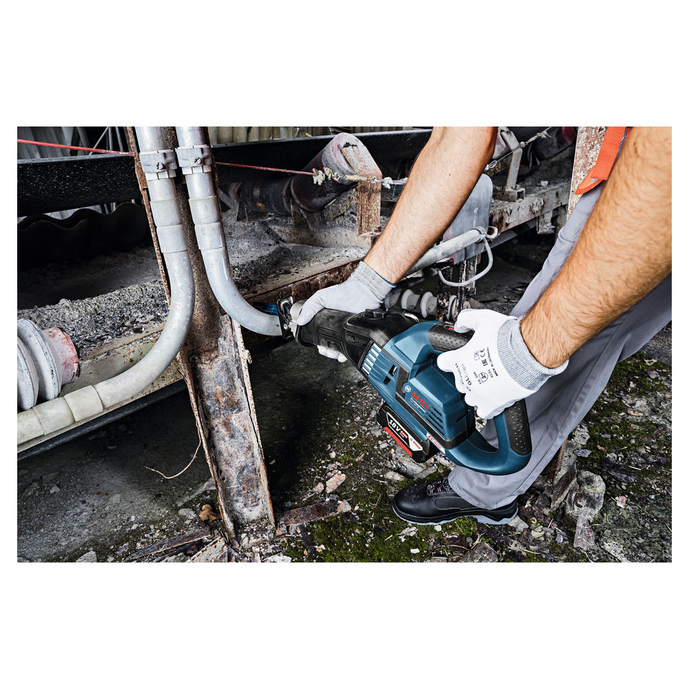 Bosch GSA 18V LI Professional Schwarz  Blau Saegen