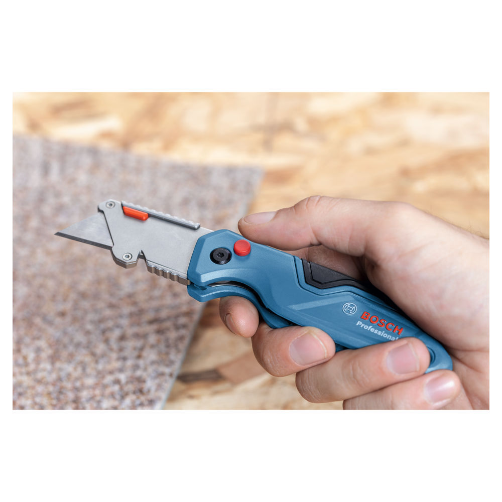 Bosch 1 600 A02 7M4 Teppichmesser Blau  Edelstahl Messer mit klappbarer Klinge Bohrer & Schrauber