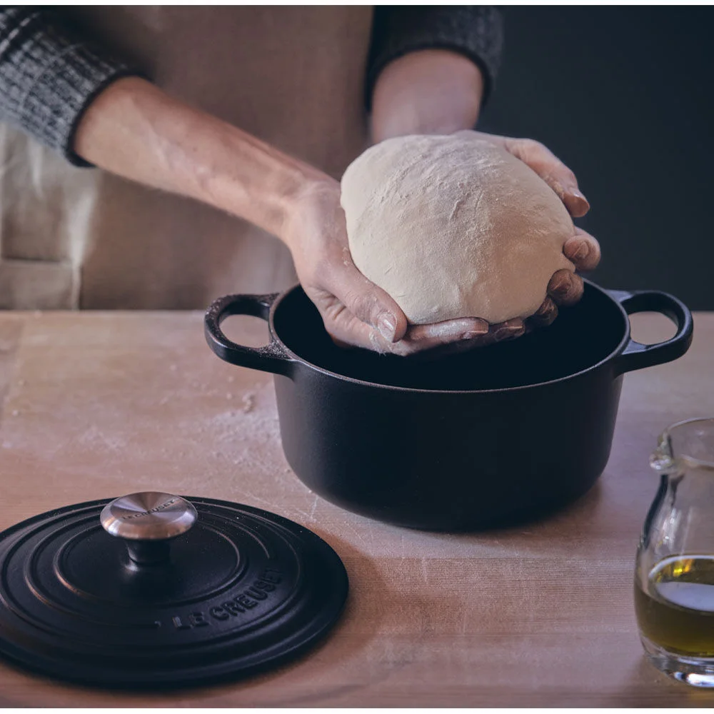 Le Creuset Signature Braeter rund 22 cm schwarz Pfannen & Toepfe