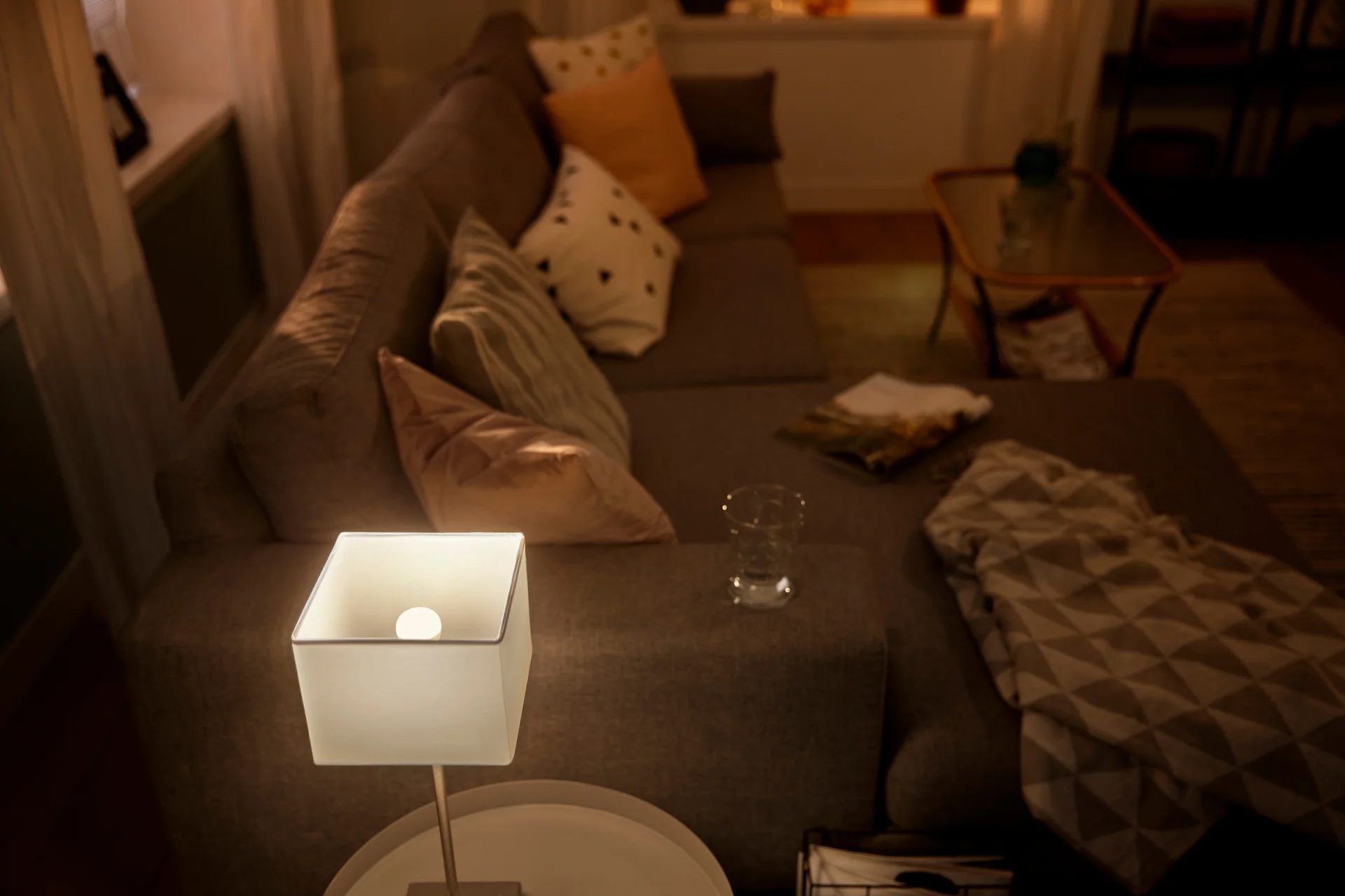Philips Hue White E14   Smarte Lampe Tropfenform Doppelpack   470 Leuchtmittel & Lampen