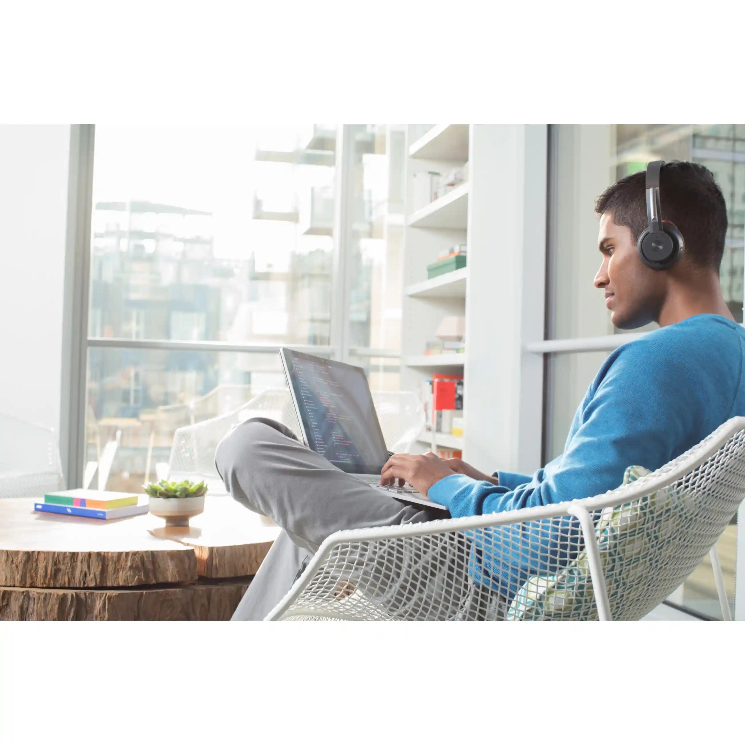 Logitech Headset Zone Wired UC Wireless fuer Unified Communication   On Ear Over-Ear