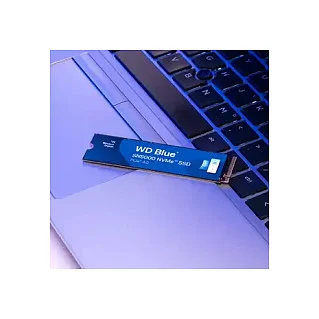 Western Digital Blue SSD 2TB M 2 2280 SN5000 WDS200T4B0E Speichermedien