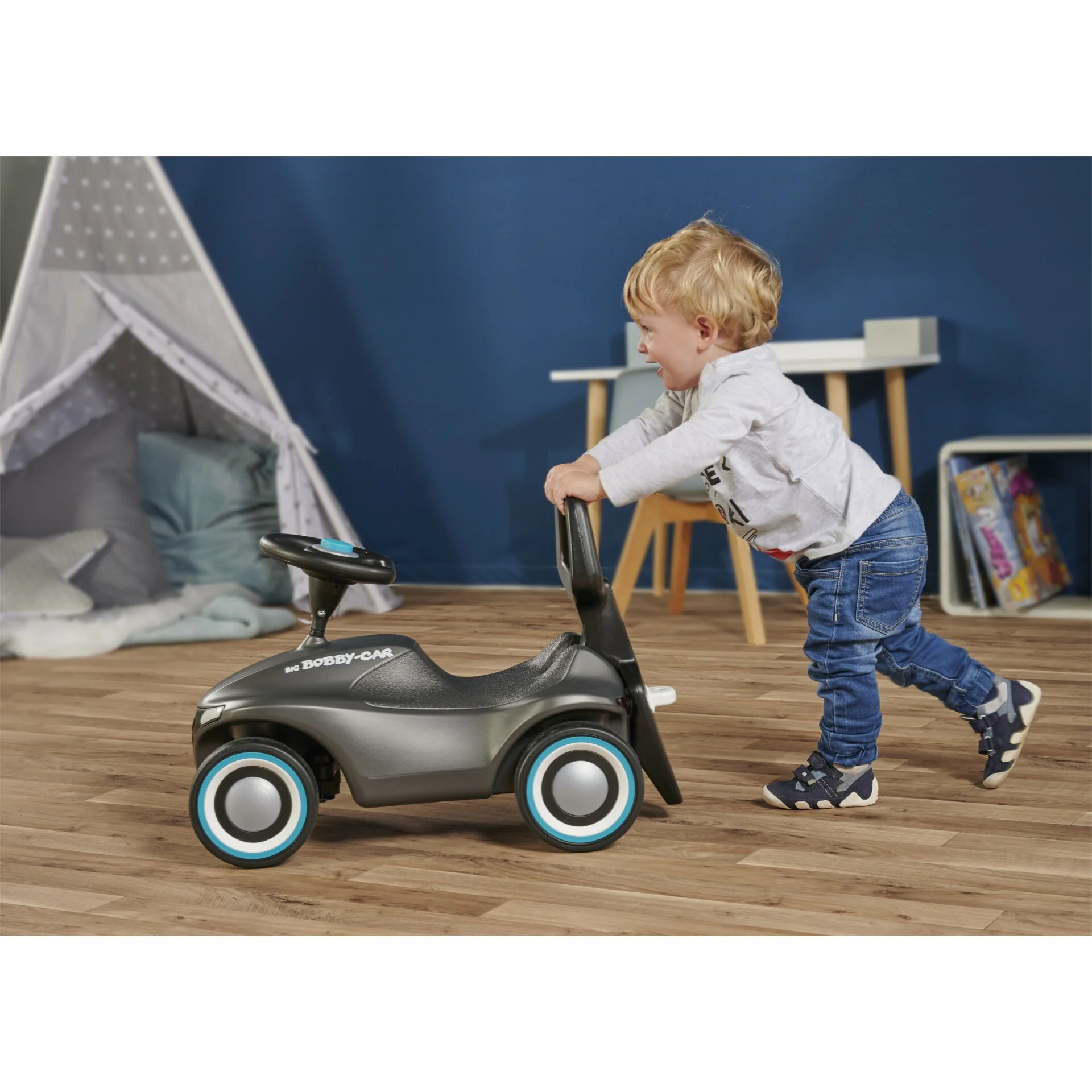 BIG Bobby Car Walker 2 in 1 Zubehoer Lauflernhilfe Fahrzeuge