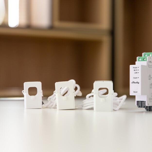 Shelly Relais Pro 3EM Stromzaehler 120A WLAN LAN   3x 120A Klemmen   DIN Rail   Messfunktion   Bluetooth Smart Home Zubehoer