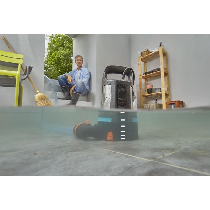 GARDENA klarwasser tauchpumpe 11000 aquasensor Gartenbewaesserung