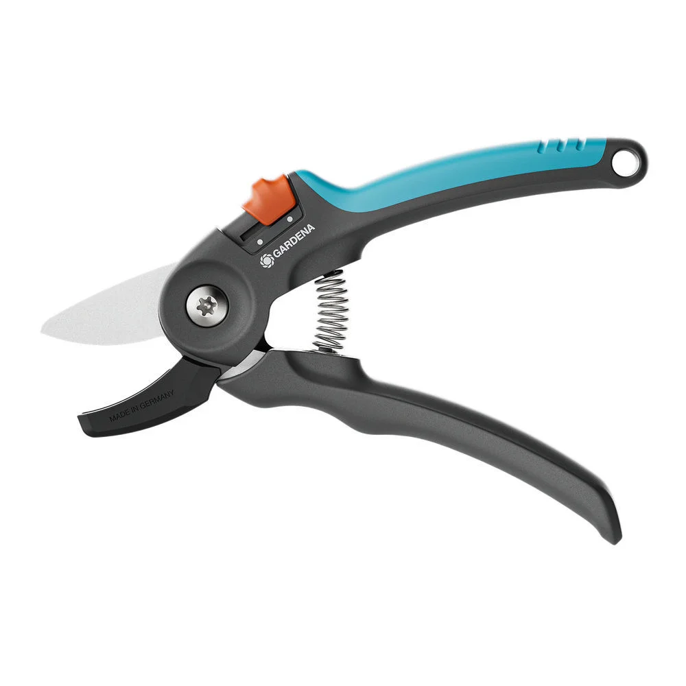GARDENA Gartenschere PremiumCut fuer trockenes Holz 12240 20 Maschinen & Werkzeuge