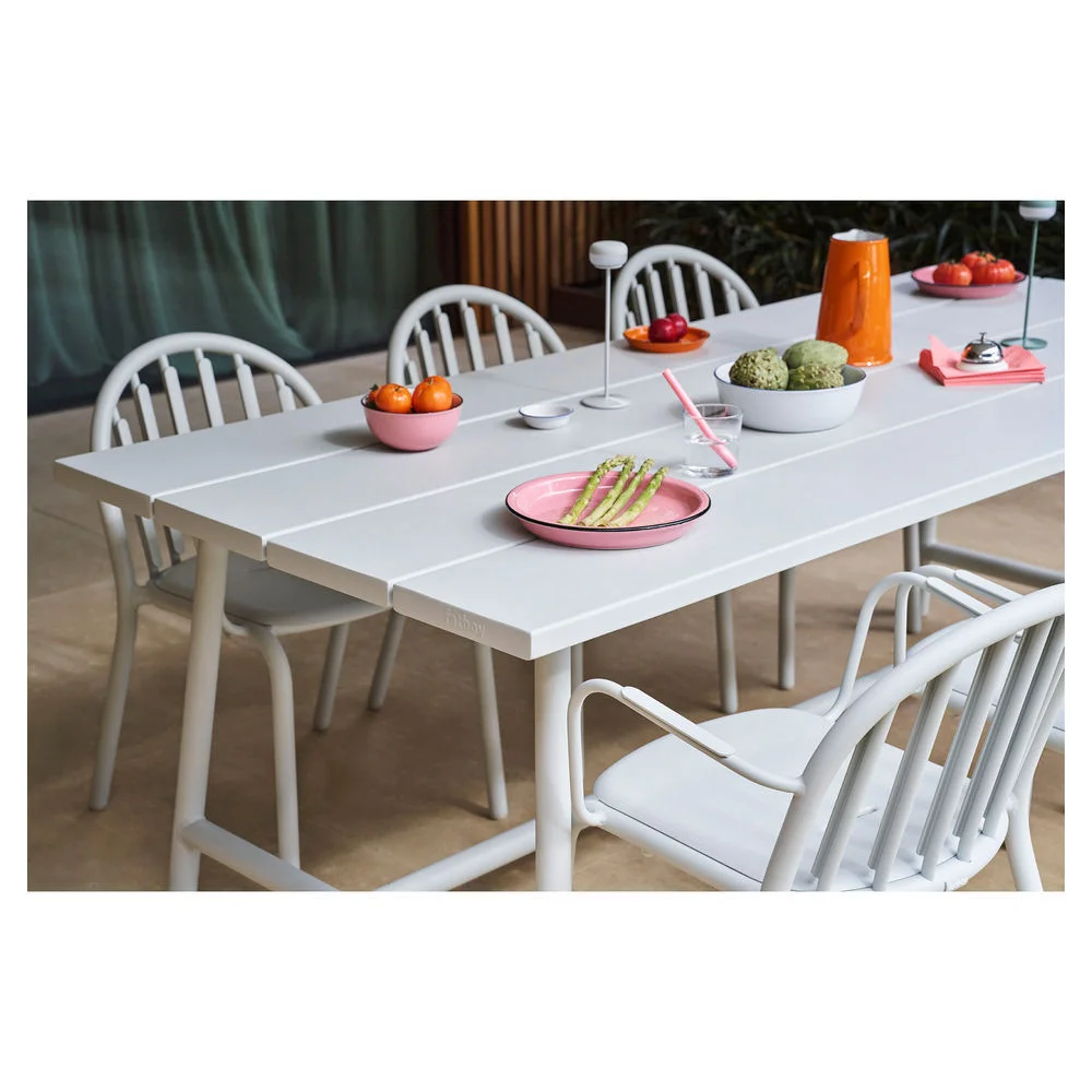 Fatboy Tisch Fred s Table 6 x Stuhl Fred s Armchair  light grey Heimwerken & Garten