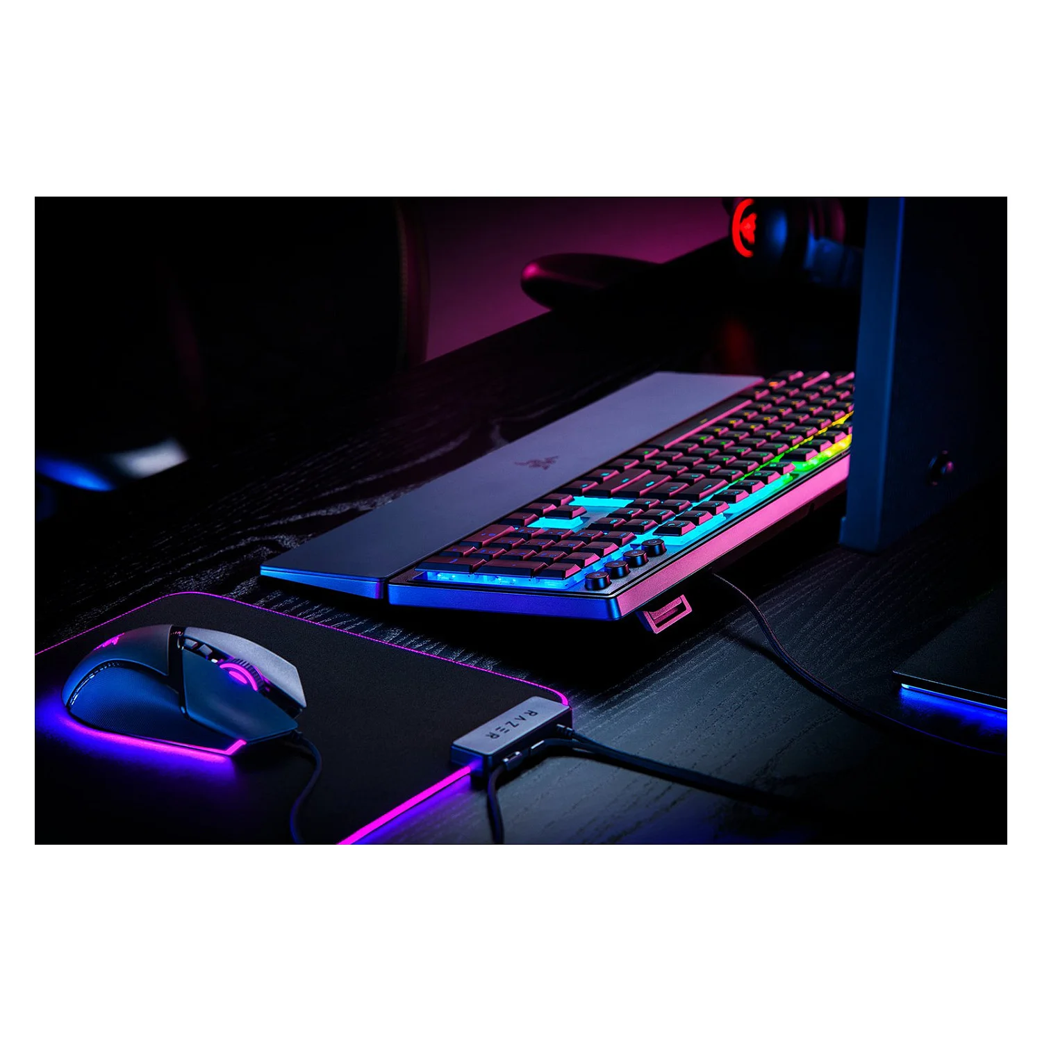 Razer Ornata V3  schwarz  DE Layout  Mecha Membrane  Tastaturen & Maeuse