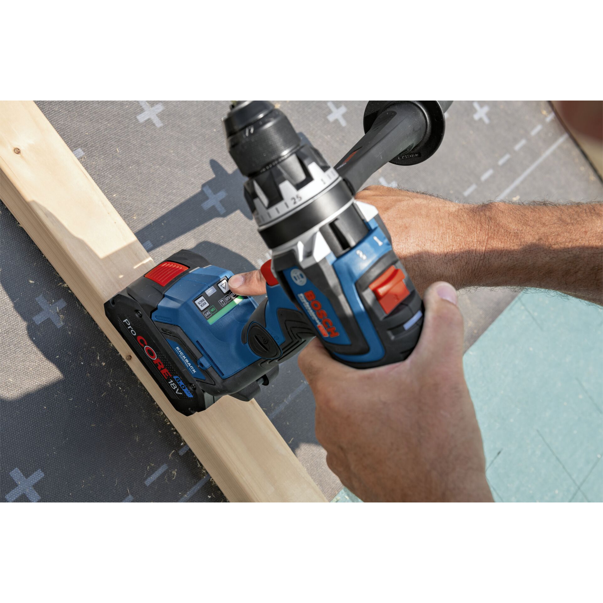 Bosch GSR 18V 150 C Professional 2200 RPM Ohne Schluessel 2 1 kg Schwarz  Blau  Rot Bohrer & Schrauber