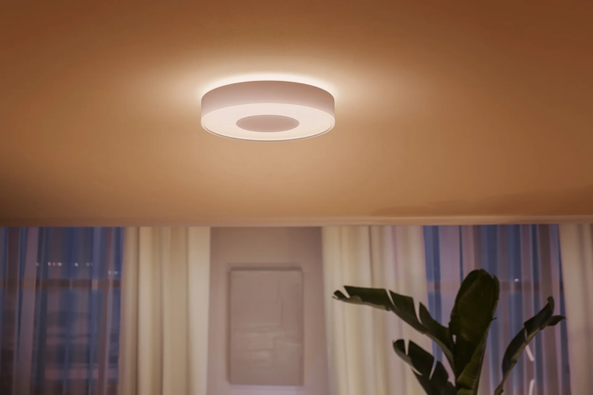 Philips Hue White and Color Ambiance Infuse Deckenleuchte M Weiss   Smart LED   Farbwechsel Deckenleuchten