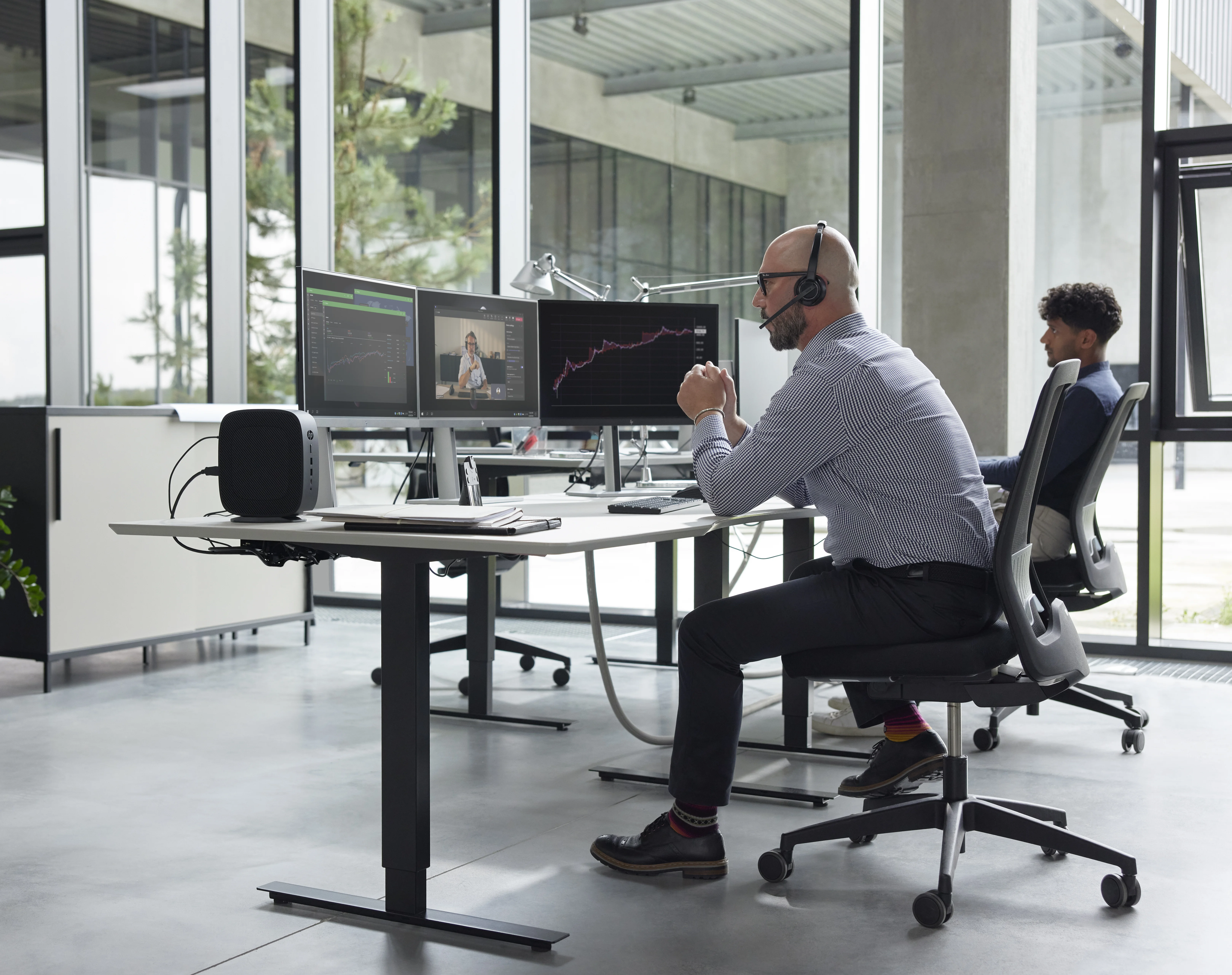 HP Elite t755 Ryzen Embedded V2546 8 256SSD W10IoT 12 Monate PC-Zubehoer