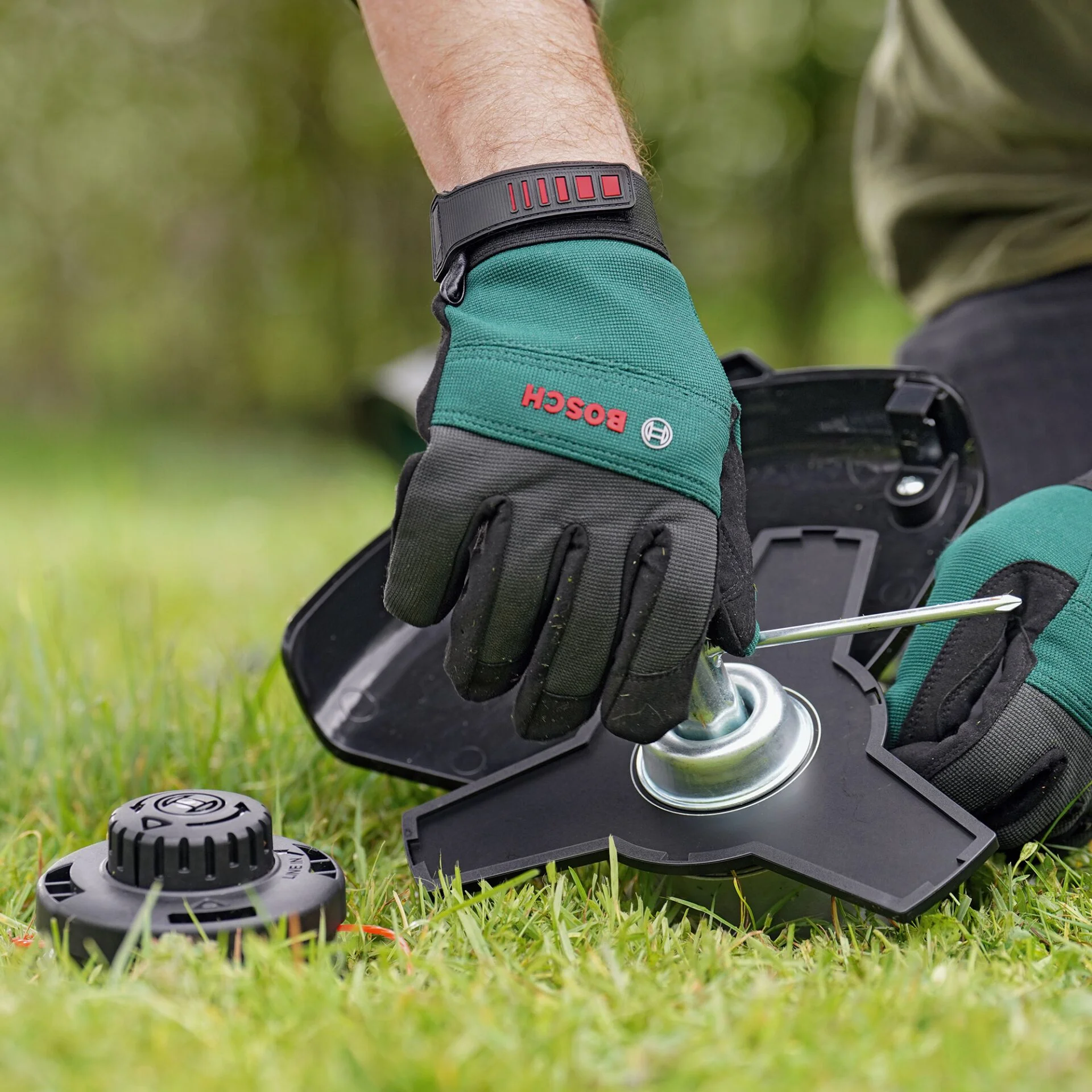 Bosch ADVANCEDBRUSHCUT 36V 23 Akku Rasentrimmer Gartenmaschinen