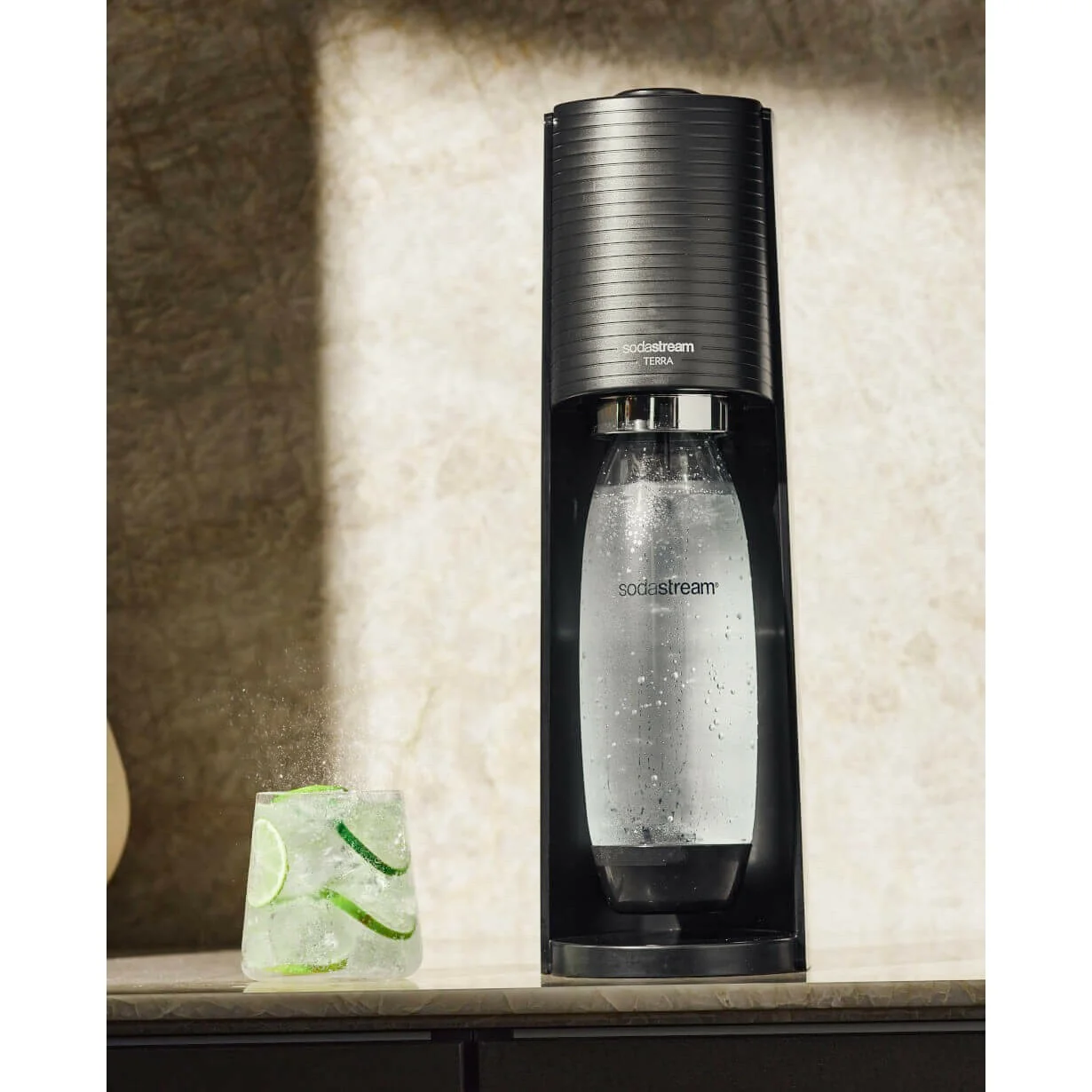 SodaStream terra  schwarz  inkl  3 flaschen Kuechenkleingeraete