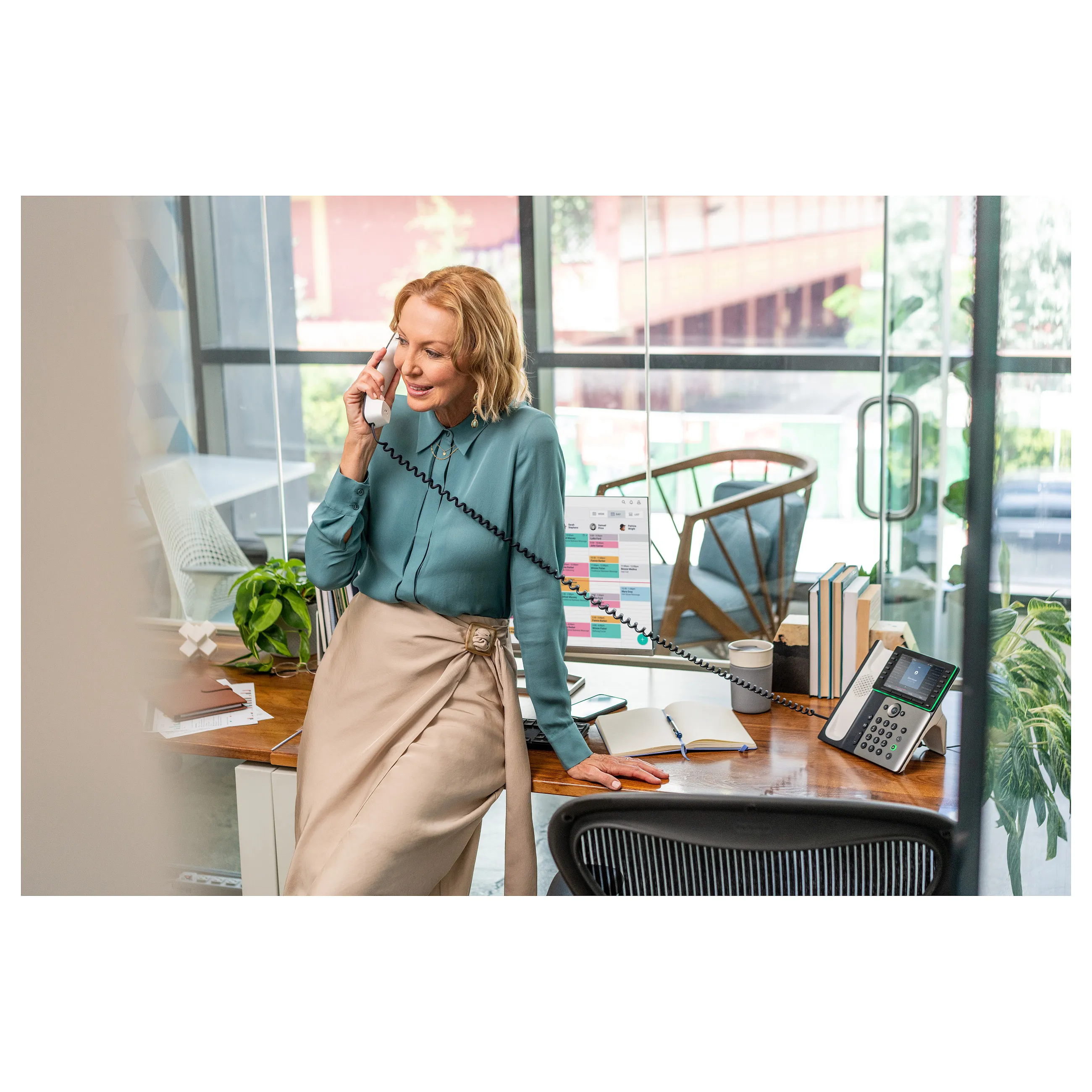 HP Poly Edge E550 IP Telefon und PoE faehig Netzwerk