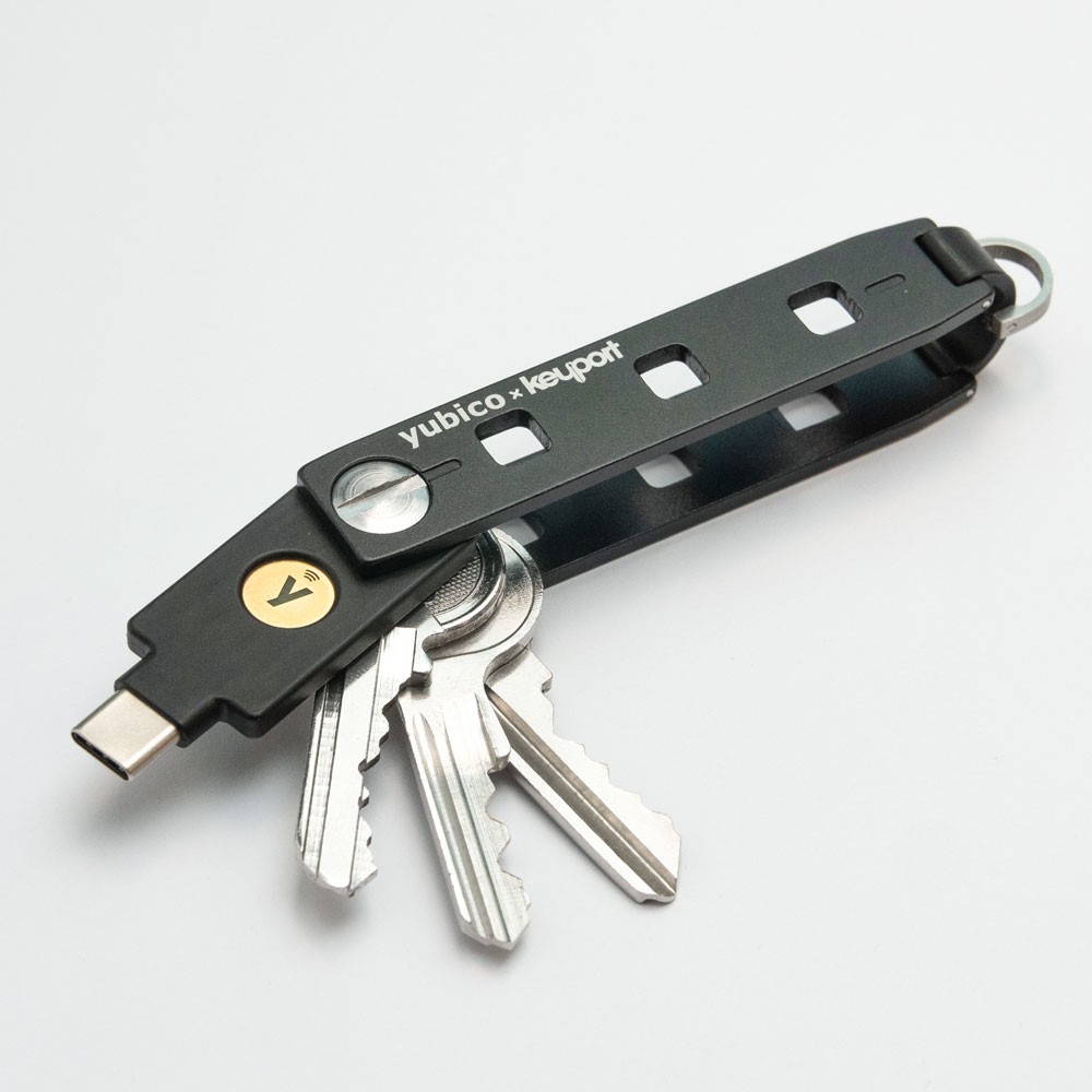 YUBICO YubiKey 5C NFC   USB C Sicherheitsschluessel PC-Zubehoer