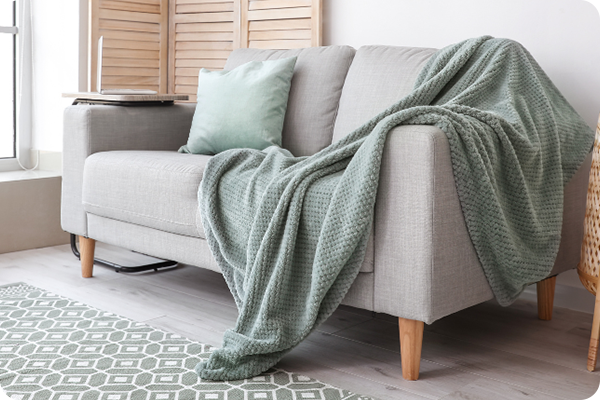 Dekorative Heimtextilien in ansprechender Optik.