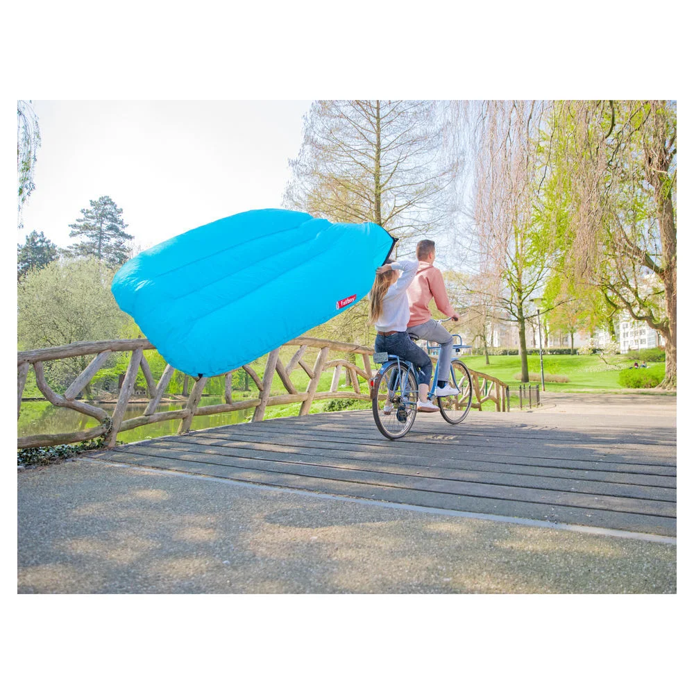 Fatboy Aufblasbares Luftsofa Lamzac L  sky blue Heimwerken & Garten