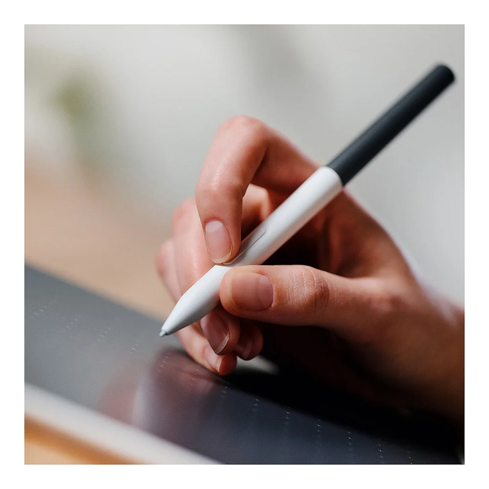 Wacom ONE PEN TABLET SMALL   N Notebooks & E-Book Reader